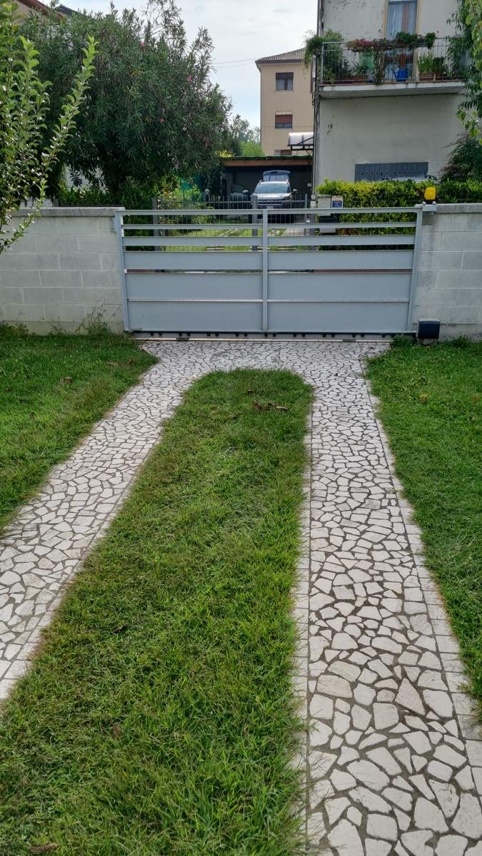 Cancello automatico in provincia di Forlì-Cesena